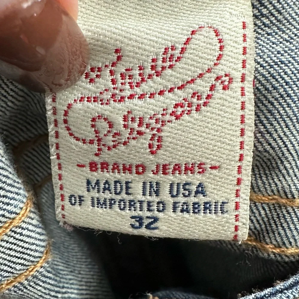True Religion Women's Indigo Cropped Jeans with Signature Pocket Stitching - Picture 7 of 12